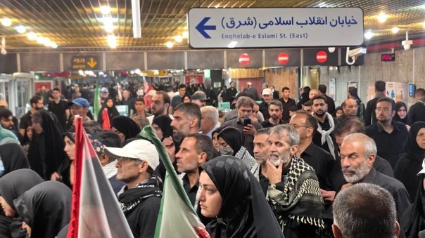 خدمات رسانی متروی تهران به شرکت‌ کنندگان مراسم وداع با رهبر شهید
