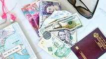 ۴ معضل مالی دامنگیر توریست‌ها در ایران