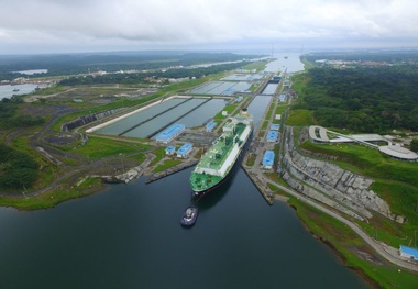 MSC Container Ship Sets Panama Canal Record