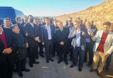 وزیر راه وشهرسازی از محور یزد- طبس بازدید کرد 