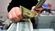 قیمت دلار تا نزدیک 14 هزار تومان بالا می‌رود؟