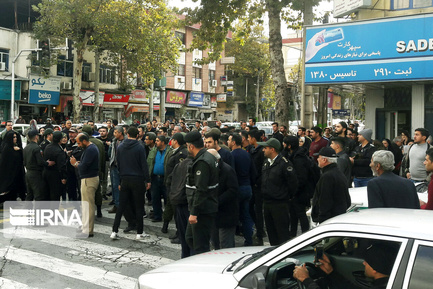 اعتراض‌ها به گران شدن بنزین