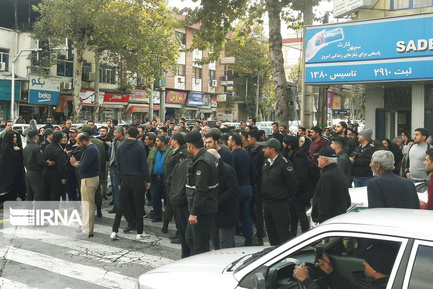 اعتراض‌ها به گران شدن بنزین