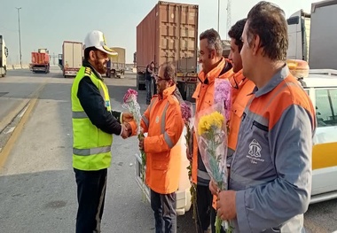 خلاقیت آزادراه کاشان نطنز اصفهان در پیشگیری از تصادف با طرح توقف حرکت