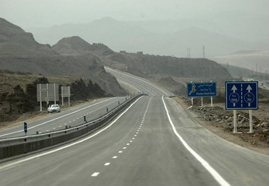 از عملیات جدید راهسازی در محور ایلام - مهران پرهیز کنند 