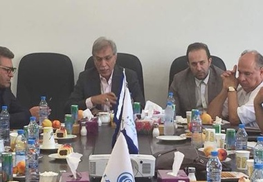 خودروسازان درخواست آزادسازی قیمت خودرو را داده‌اند