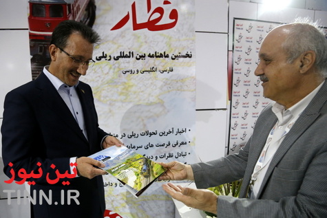 بازدید سعید رسولی از غرفه تین نیوز در نمایشگاه ریلی