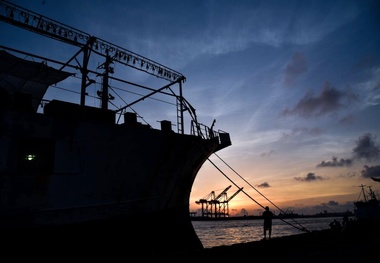 Qingdao Port, PetroChina Set Up New JV Company
