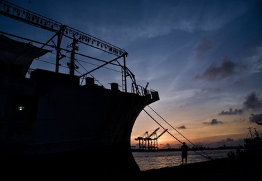 Qingdao Port, PetroChina Set Up New JV Company
