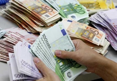 نرخ رسمی ۲۸ ارز در مسیر کاهشی