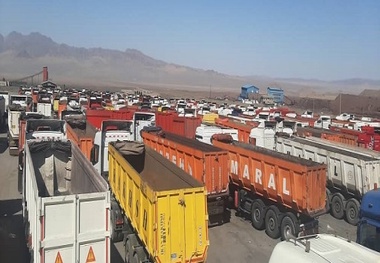 پاسخ به شبهات موجود؛ وظیفه تشکل های صنفی رانندگان کامیون، دفاع از حق صنف است