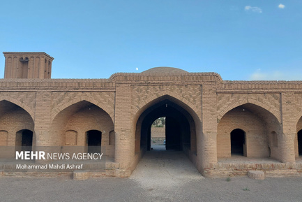 کاروانسرای نیستانک 