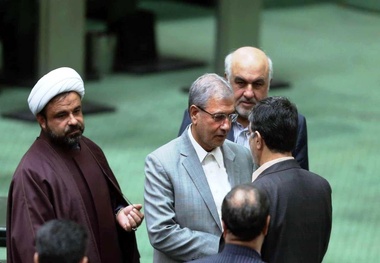 نتیجه اولین استیضاح امروز: ربیعی، وزیر ماند