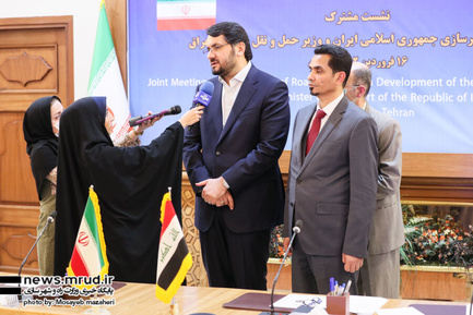  نشست مشترک وزیر راه و شهرسازی جمهوری اسلامی ایران و وزیر حمل و نقل کشور عراق