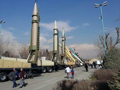 در نمایشگاه اقتدار چهل