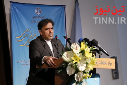 نشست هم اندیشی تشکل های حرفه ای با حضور وزیر راه و شهرسازی
