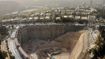 تعیین تکلیف ایمنی گود مجاور برج میلاد 