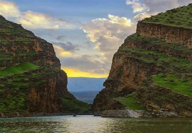 نقش صنعت گردشگری بر توسعه استان ایلام| سرمایه گذاری نیاز اصلی است