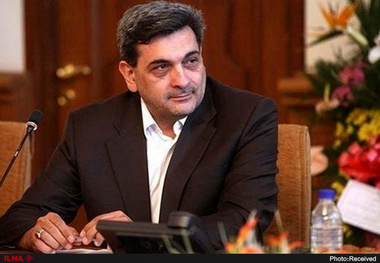 بازدید حناچی از کارخانه واگن‌سازی تهران
