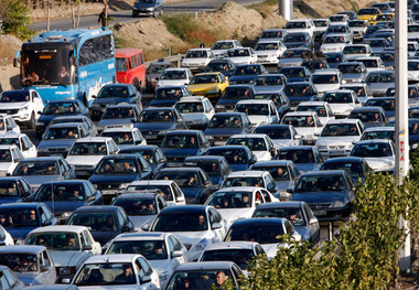 ادامه معضل ترافیک اتوبان تهران کرج با وجود 6 راه ارتباط زمینی  