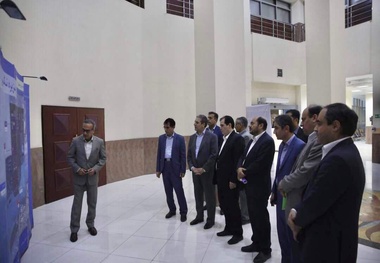بازدید معاون وزیر کشور از بندر تجاری بوشهر

