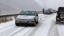 تردد در گردنه اسدآباد بدون زنجیرچرخ امکان‌پذیر نیست