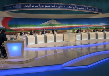 محاکمه می‌کنند، نه مناظره