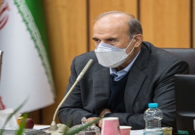 ساماندهی دستفروشان و وانت بارهای میوه فروش در دست اقدام است 