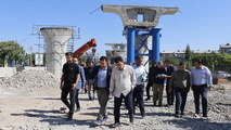 عملیات عمرانی پل روگذر شهدای قراملک به پیشرفت ۶۳ درصدی رسید + عکس