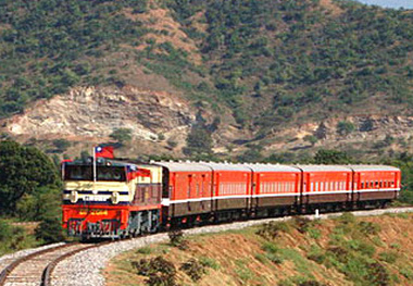 Chinese coaches to re-equip Yangon – Mandalay expresses