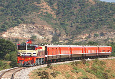 Chinese coaches to re-equip Yangon – Mandalay expresses