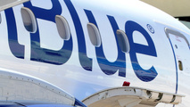 JetBlue Airways To Utilize New York JFK’s First Regular SAF Supply