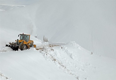 راه ارتباطی ۷۹ روستای آذربایجان غربی بازگشایی شد 