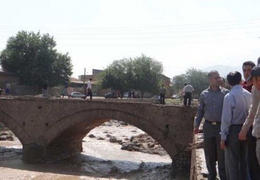 مناقصه احداث ابنیه فنی محور یلی بدراق - گچی سو - اقچی