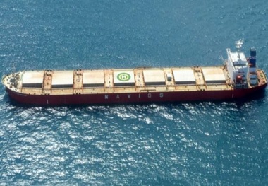 Bridge team communication secures safe navigation