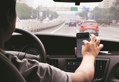  قانون بیمه رانندگان روشن است/ بیمه اختیاری تاکسی‌ های آنلاین ابهام دارد