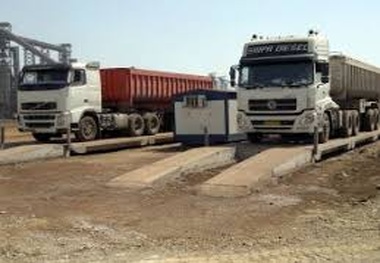یک راه جدید برای کسب درآمد؛ دریافت انعام اجباری از رانندگان! 