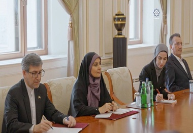 بررسی احداث پل خودرویی آغ‌ بند - کلاله در دیدار صادق با علی‌ اف
