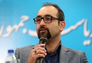 
حجت نظری: تعداد نامزدهای شهرداری تهران به پنج نفر کاهش یافت
