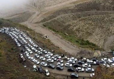 ترافیک ۱۵ کیلومتری در محور ورودی استان گیلان