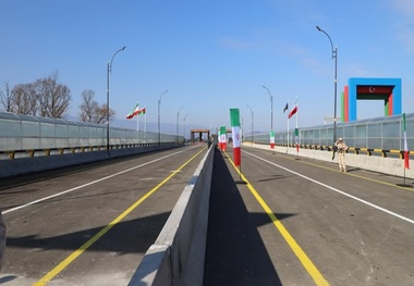 توافق ایران و آذربایجان برای افزایش تردد روزانه ناوگان جاده‌ ای از مرز آستارا