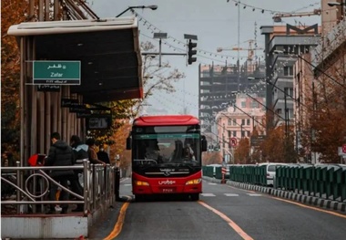 محکوم به انتظار در صف BRT / پیشنهاد تخفیف به جای رایگان کردن مترو و اتوبوس