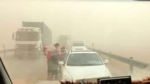 انجام ۹ عملیات امدادی برای نجات حادثه دیدگان توفان در میبد 