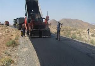پیشرفت ۸۰ درصدی پروژه آسفالت محور گردشگری الیگودرز 