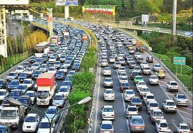 ترافیک نیمه‌سنگین در آزادراه قزوین - کرج