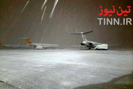 بارش برف و عملیات زمستانی در فرودگاه بین‌المللی مهرآباد تهران