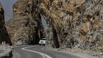 چالوس و آزادراه تهران شمال همچنان یکطرفه است