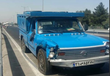 عکس| حماسه نیسان آبی/ حمل عجیب بار با وانت نیسان!