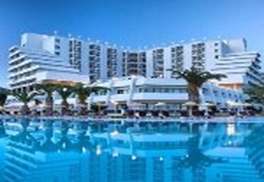 باید ۳۰هتل چهار و پنج ستاره در فارس ساخته شود