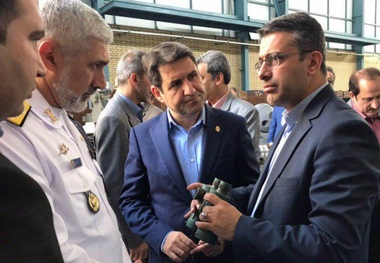 بازدید رئیس سازمان صنایع دریایی و مدیر عامل سازمان بنادر  از صنایع الکترواپتیک مرکز توسعه فناوری‌های اپتوالکترونیکی 